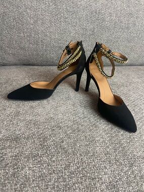 Black Pointed Toe Ankle-Strap Heels with Gold Chain Accent Mootsies Tootsies